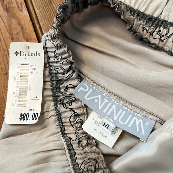 Vintage 80’s Dorothy Scholen wide leg high waisted silk like pants size 14 NWT - Picture 6 of 7